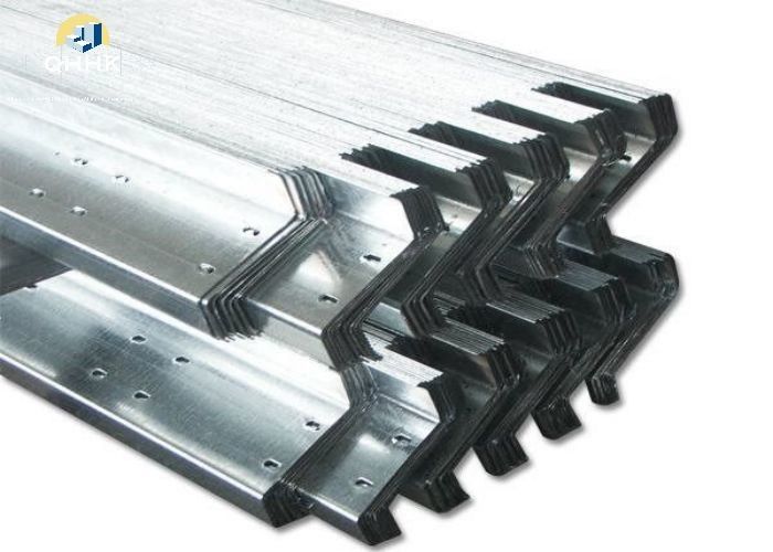 Roof/wall galvanized Z purlins